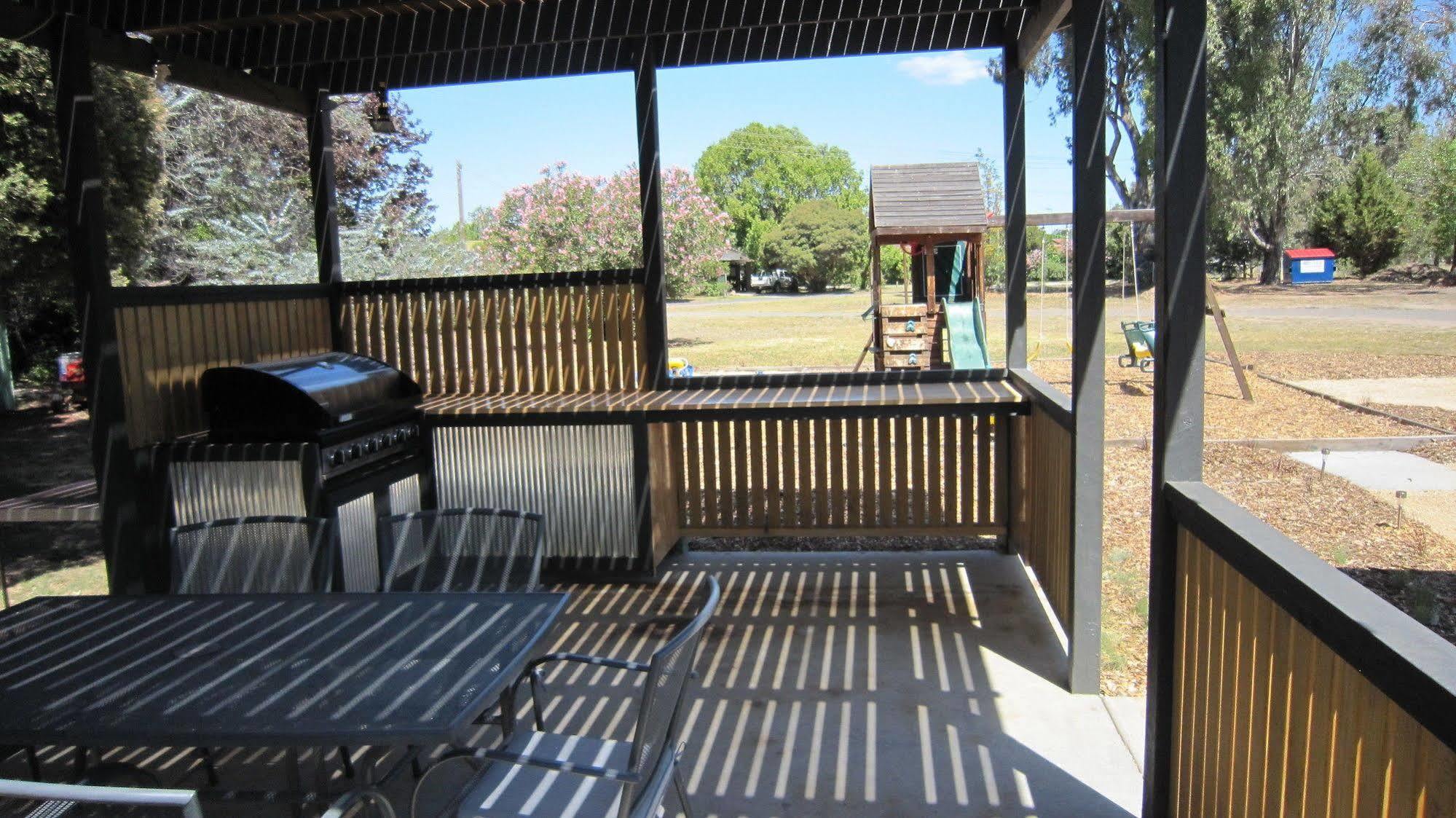Castle Creek Motor Inn Euroa Exterior photo